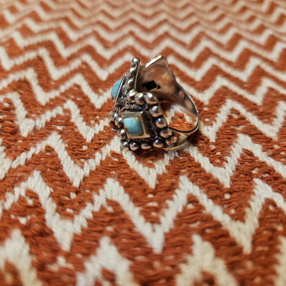 Ring - Picture 3 of 5